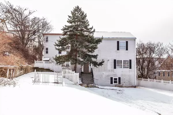 20 Groton Pl, Worcester, MA 01604