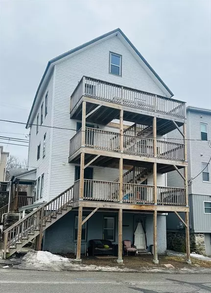 228 Hamilton St, Southbridge, MA 01550