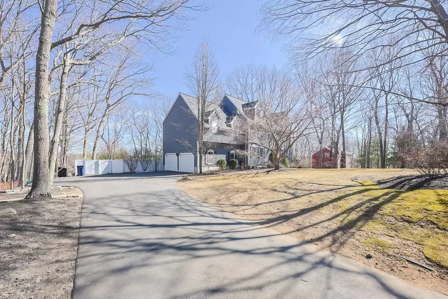 20 Cedar Farms Rd, Medway, MA 02053