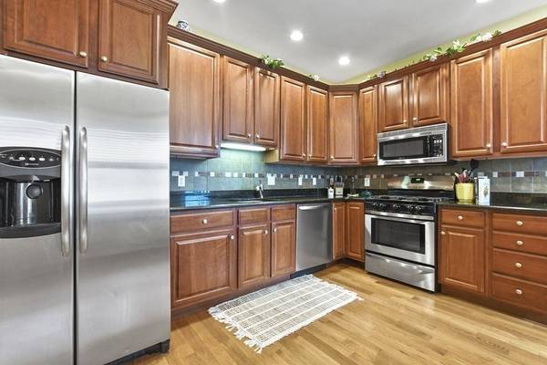 47 Vernon St #3, Waltham, MA 02453