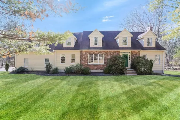 10 Bullard Ln, Millis, MA 02054