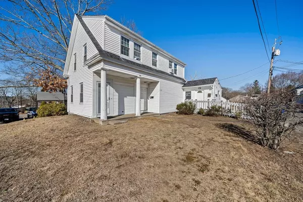 Rockland, MA 02370,17 North Ave