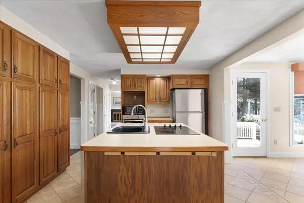 Easton, MA 02356,5 Pheasant Lane