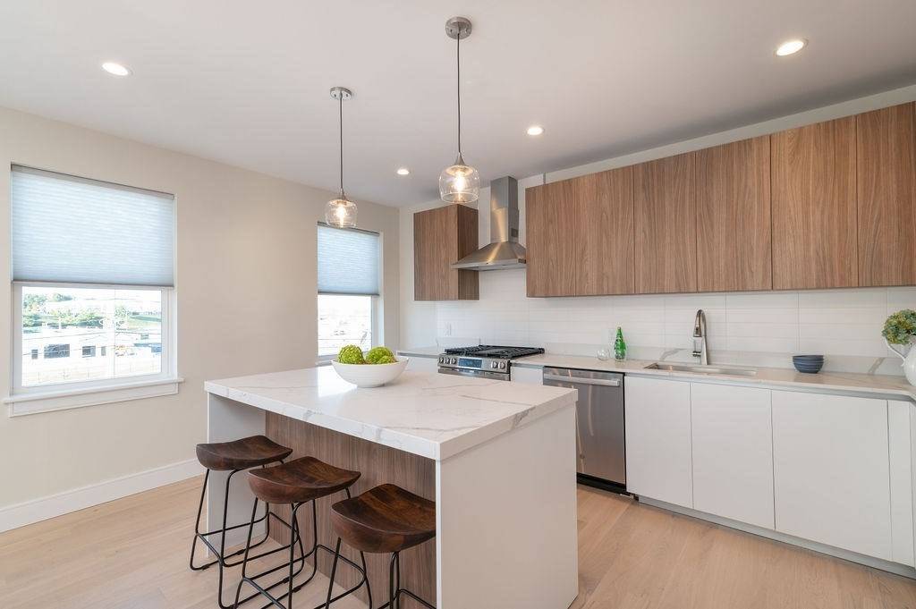 Quincy, MA 02169,484 Quincy Avenue #11