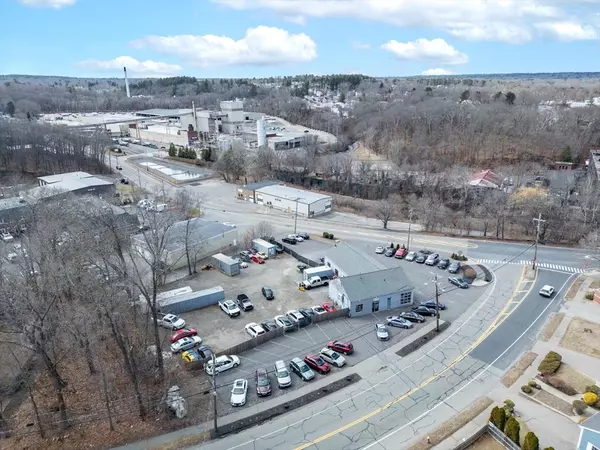 Norwood, MA 02062,900 Pleasant Street