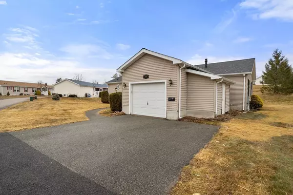 Middleboro, MA 02346,3008 Pheasant Lane