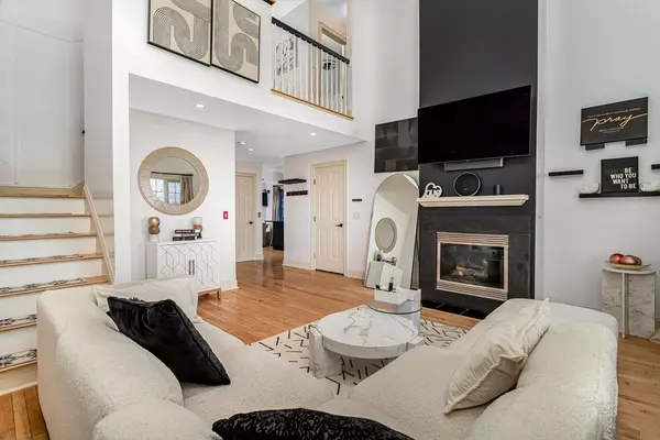 Haverhill, MA 01830,34 17th Ave #2