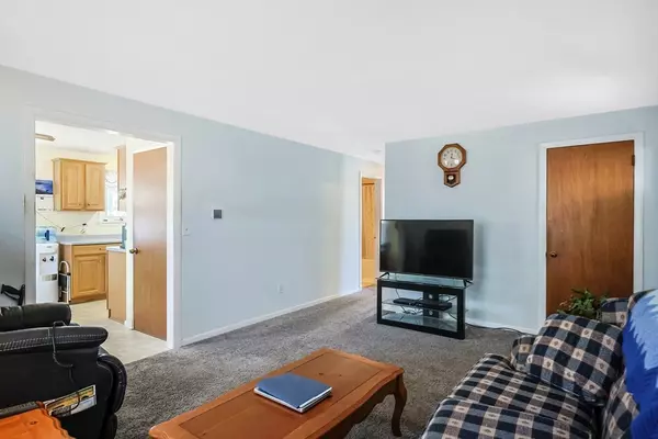 Plainville, MA 02762,75 High St