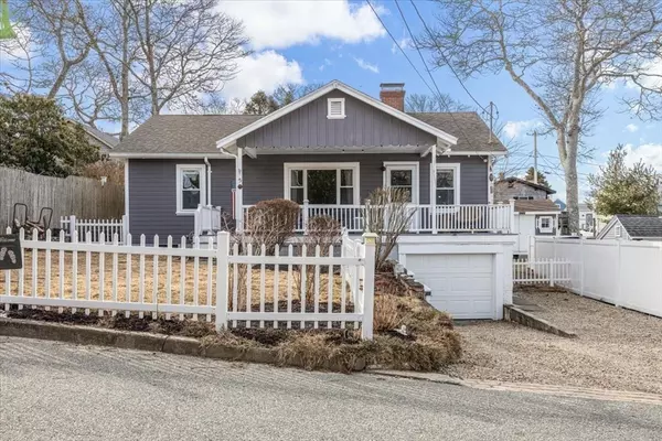 5 Wellington Rd, Wareham, MA 02558