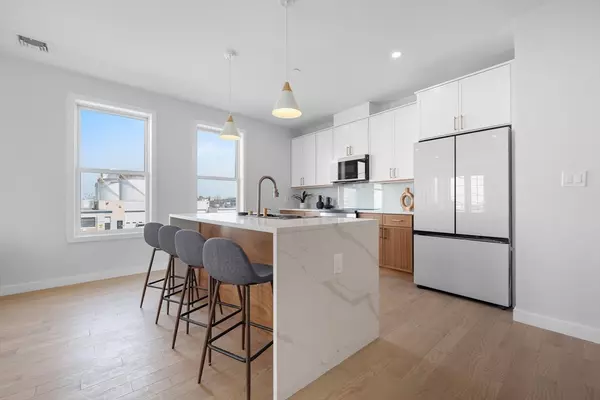 439 Chelsea Street #2, Boston, MA 02128