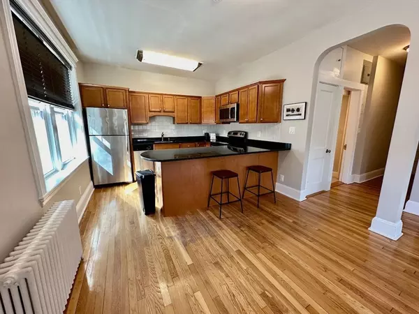 Brookline, MA 02445,1768 Beacon St #31