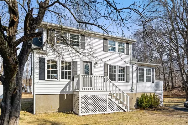 Dedham, MA 02026,10 Capen Ln