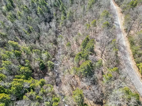 Chester, MA 01011,31 Skyline Trail