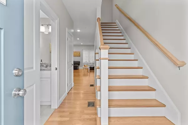 Taunton, MA 02780,10 Dora Dr #C