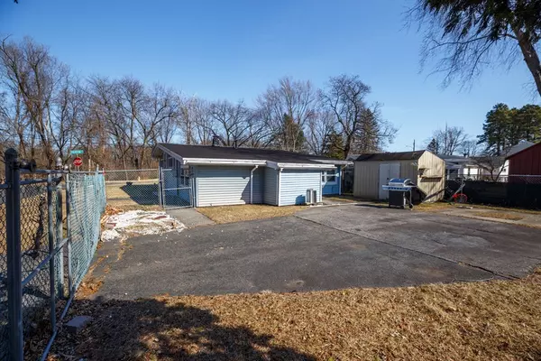 Springfield, MA 01119,72 Fieldston St