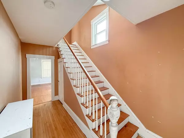 Fitchburg, MA 01420,92 Maverick St