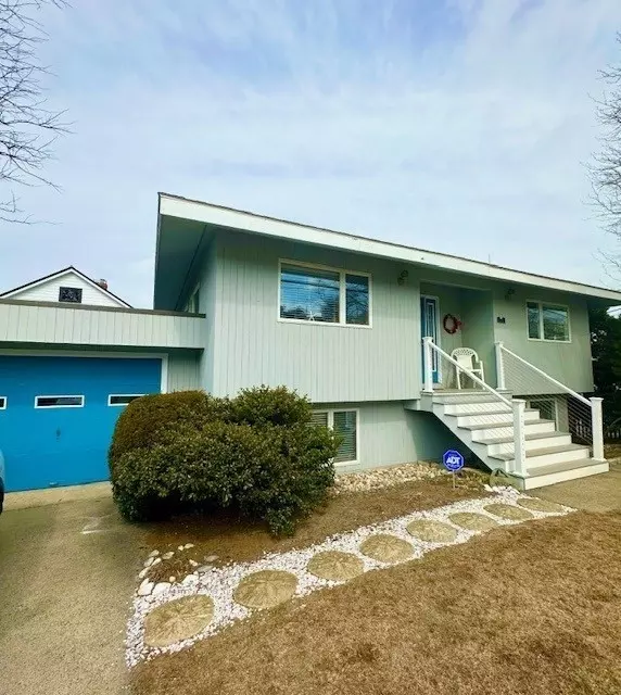 Nahant, MA 01908,3 Fallon Way