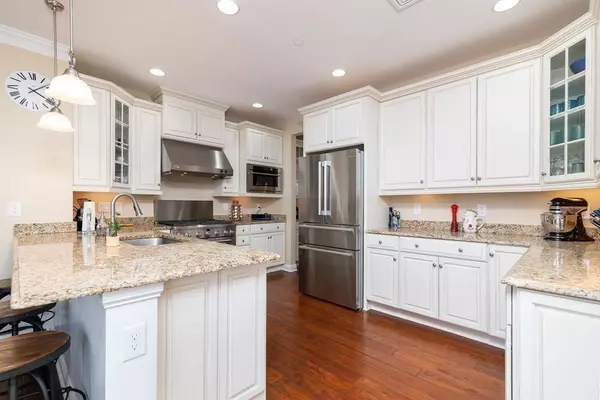 Hingham, MA 02043,121 Hms Halsted Dr #121