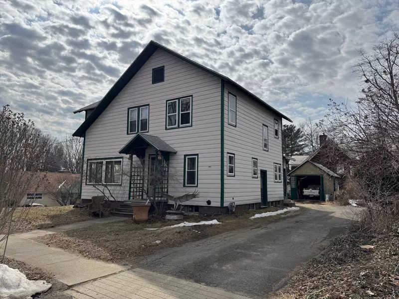 84 Congress St, Greenfield, MA 01301