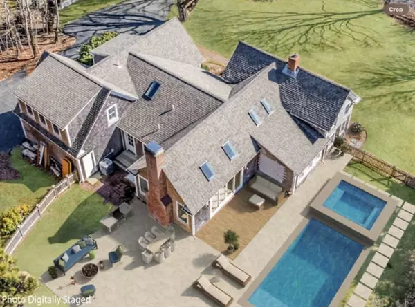 25 Pine St, Yarmouth, MA 02675