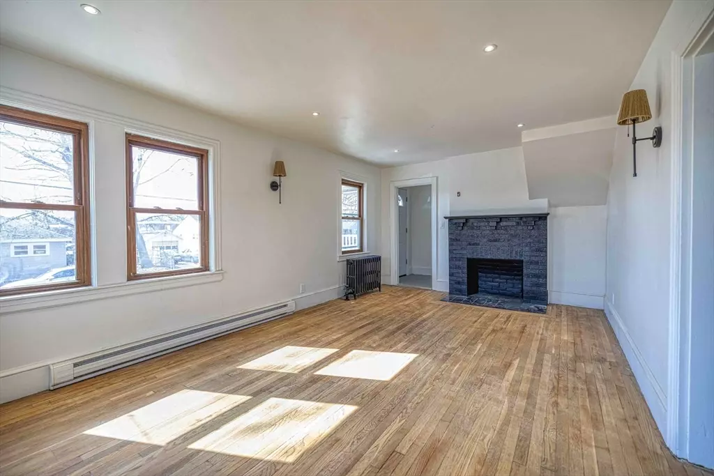 Randolph, MA 02368,11 Pauline Street