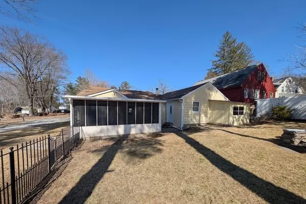 Charlton, MA 01507,9 Grandview Ave