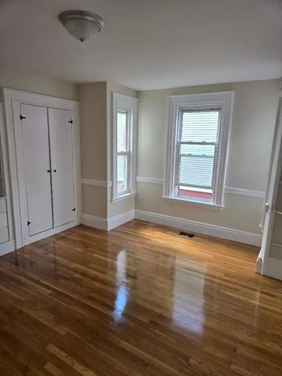 Malden, MA 02148,55 Rockland Av #1