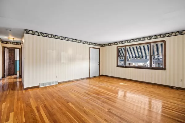 Dartmouth, MA 02747,3 Ann