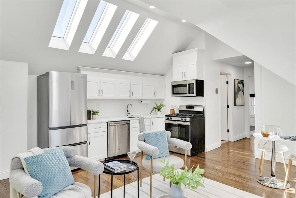 Boston, MA 02122,27 Whitten St #3