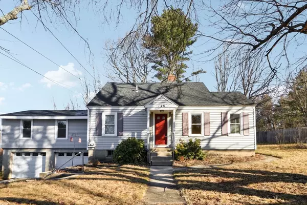 Hopedale, MA 01747,128 Hartford Ave