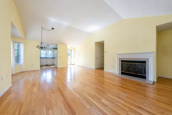 Mashpee, MA 02649,115 Pine Hill Blvd #347