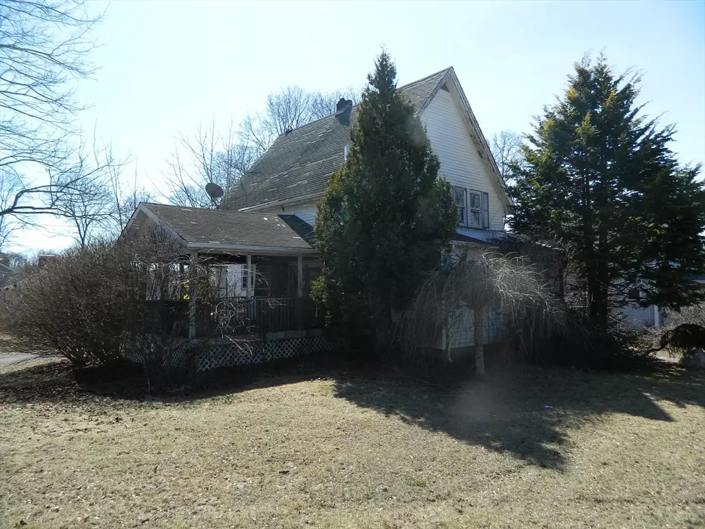 Plainville, MA 02762,15 Cottage St