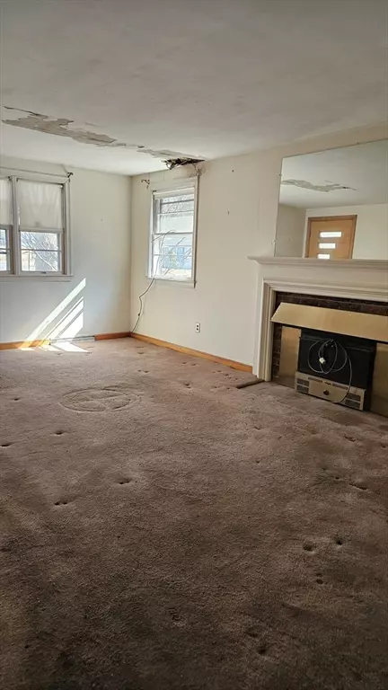 Northborough, MA 01532,44 Sunset Drive