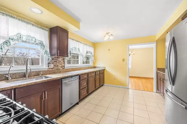 Grafton, MA 01536,15 Vincent Rd