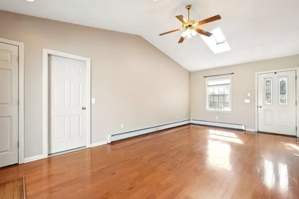 Wilbraham, MA 01095,1039 Tinkham