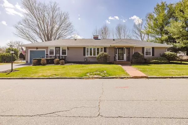 345 Bourn Ave, Somerset, MA 02726