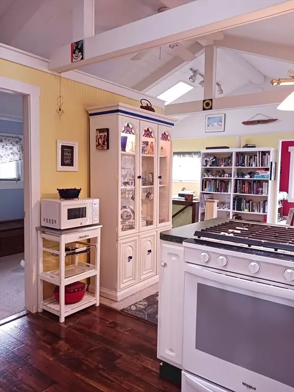 Sturbridge, MA 01566,98 Westwood Drive