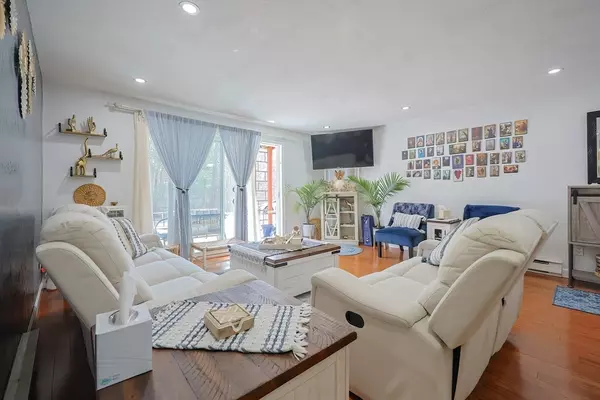 Weymouth, MA 02190,99 Fountain Lane #5