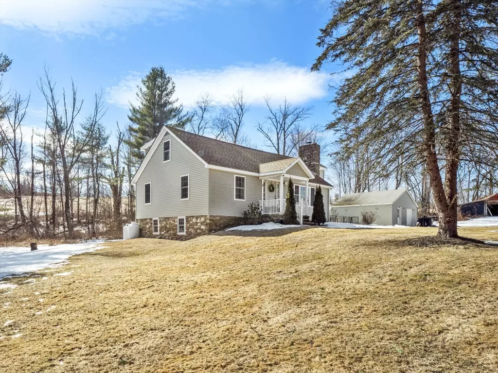 Dudley, MA 01571,30 Dresser Hill Rd