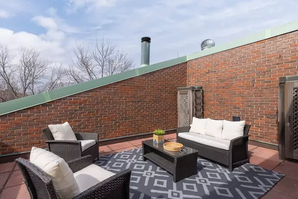 Cambridge, MA 02138,130 Mount Auburn St #506