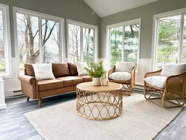 North Attleboro, MA 02760,6 Buttonwood Cir