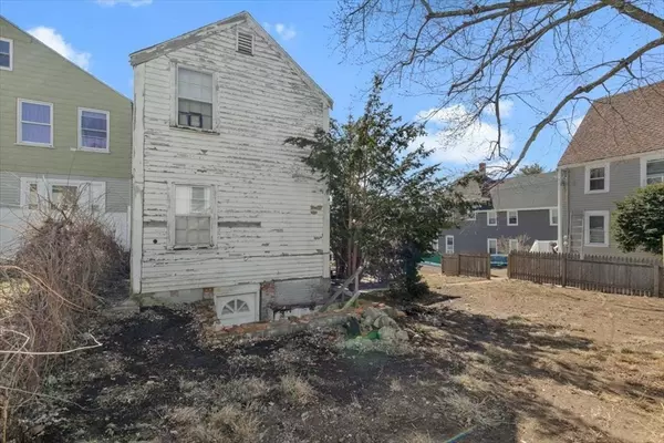 Haverhill, MA 01830,3 Pentucket Street