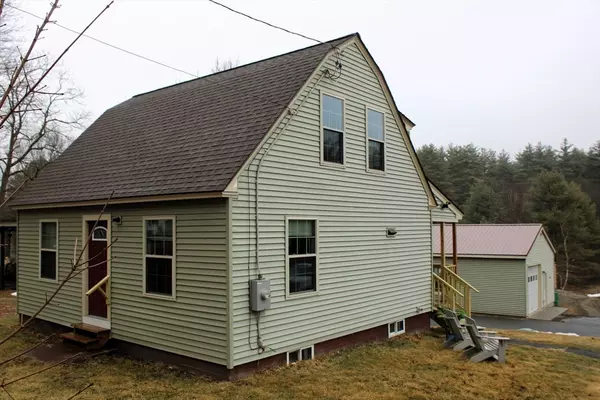 Greenfield, MA 01301,367 Country Club Rd