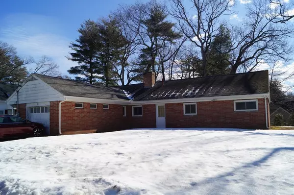 18 Druid Hill Ave, Burlington, MA 01803