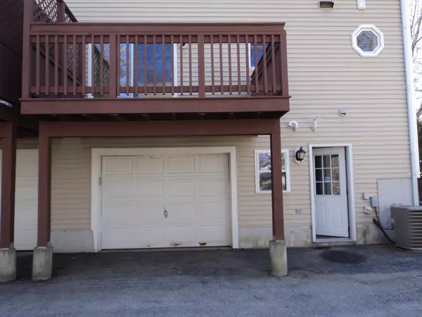 Uxbridge, MA 01569,23 Highland Park #23