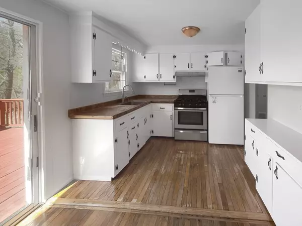 Burlington, MA 01803,14 Sandy Brook Rd