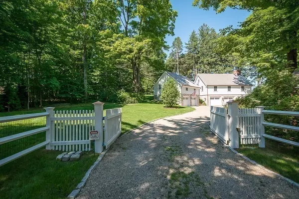 Hamilton, MA 01982,968 Bay Road