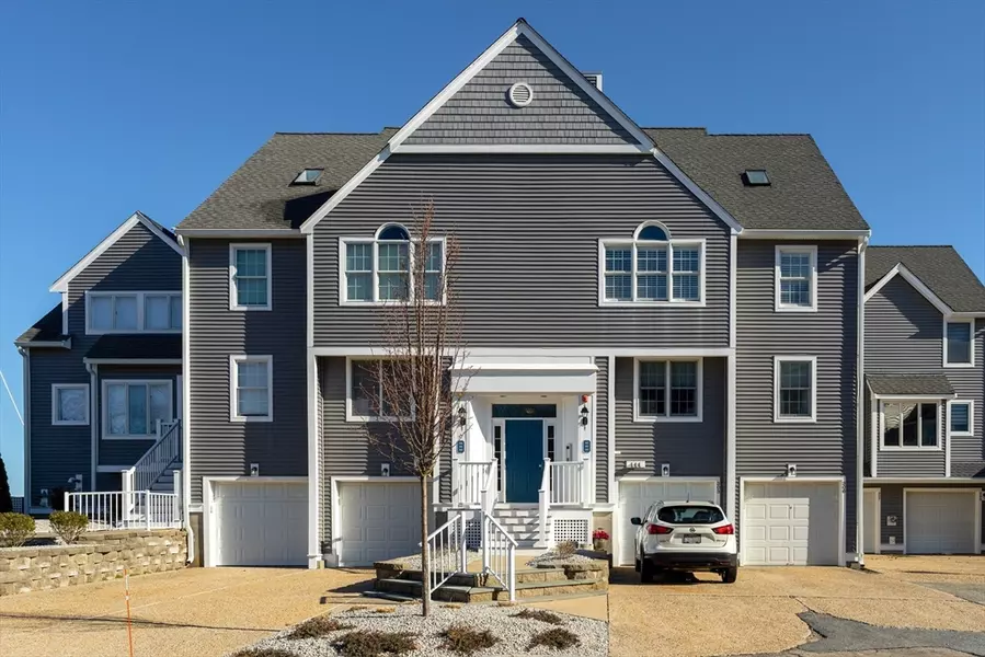 700 Shore Dr #3-305, Fall River, MA 02721