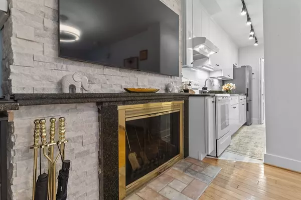 Boston, MA 02113,1 Belgravia Pl #4