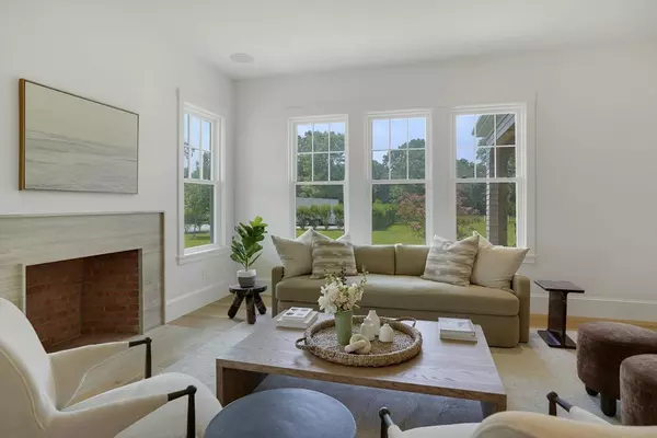 Edgartown, MA 02539,4 Somerset Ln